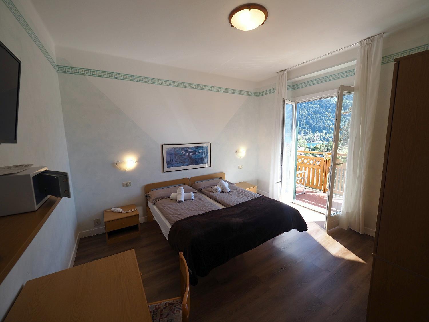 Hotel Europa Molveno Bagian luar foto