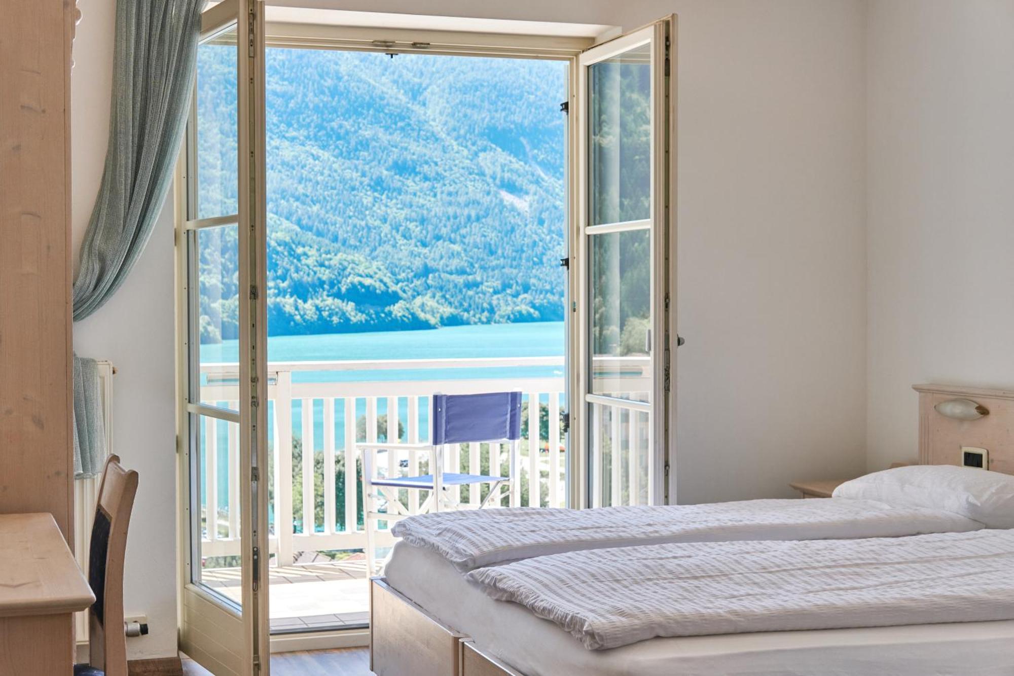 Hotel Europa Molveno Bagian luar foto