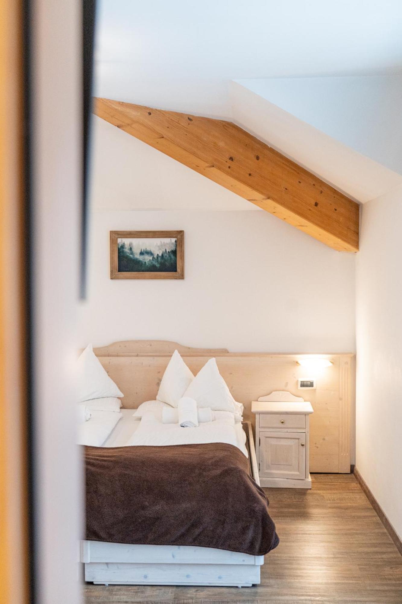 Hotel Europa Molveno Bagian luar foto