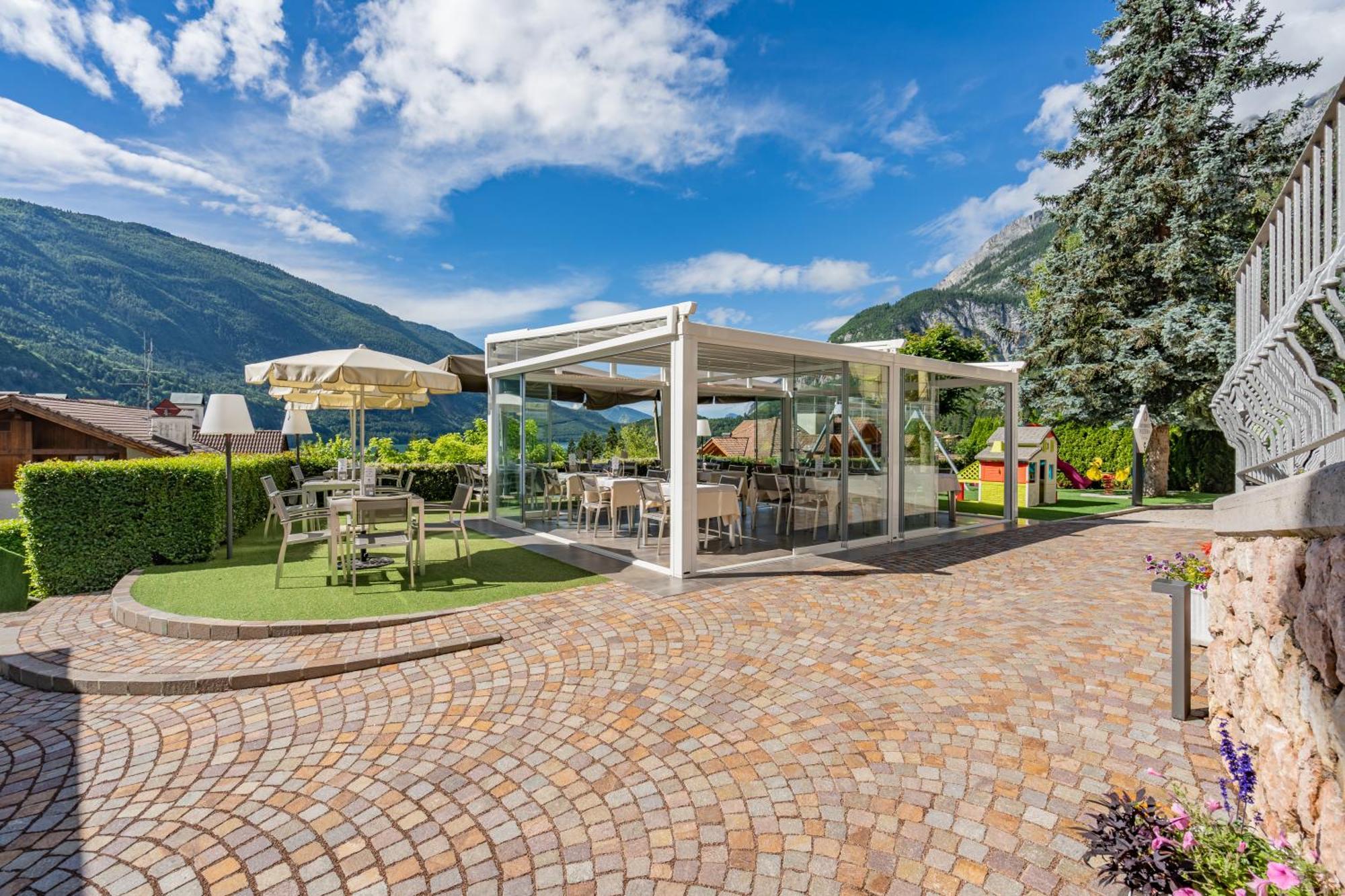 Hotel Europa Molveno Bagian luar foto