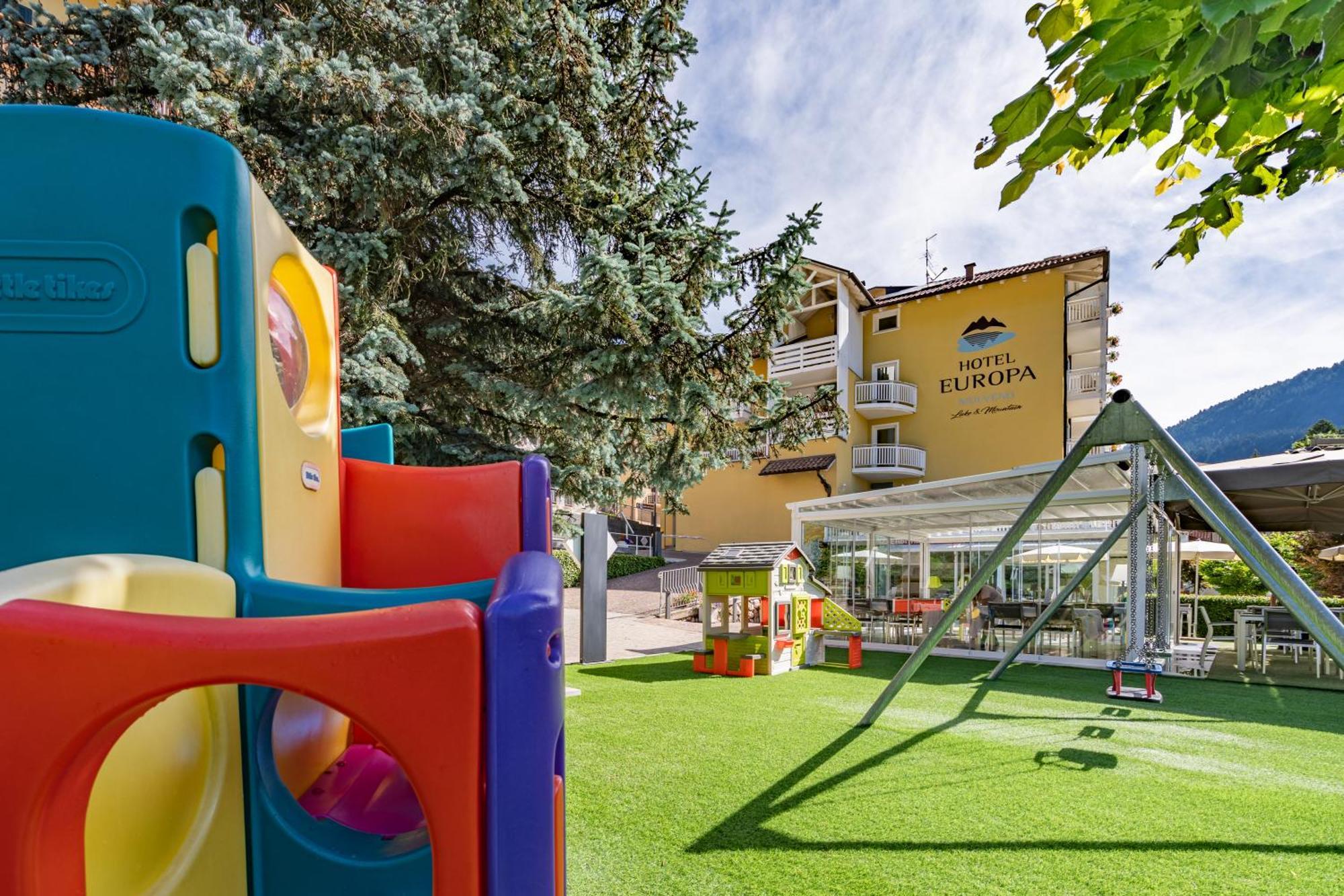Hotel Europa Molveno Bagian luar foto