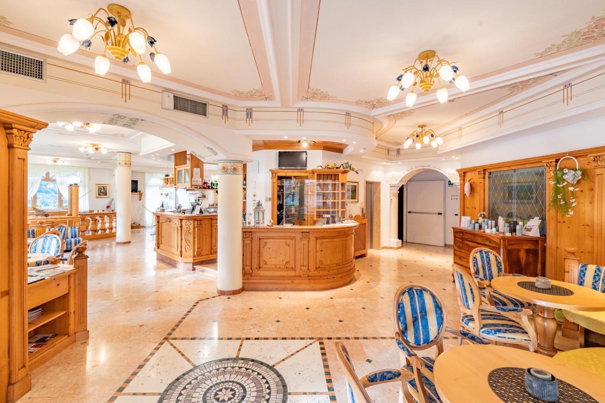 Hotel Europa Molveno Bagian luar foto